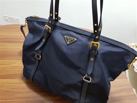 prada bn2106 tessuto nylon convertible tote bag|Navy Blue Tessuto Nylon and Saffiano Leather Tote Bag BN2106.